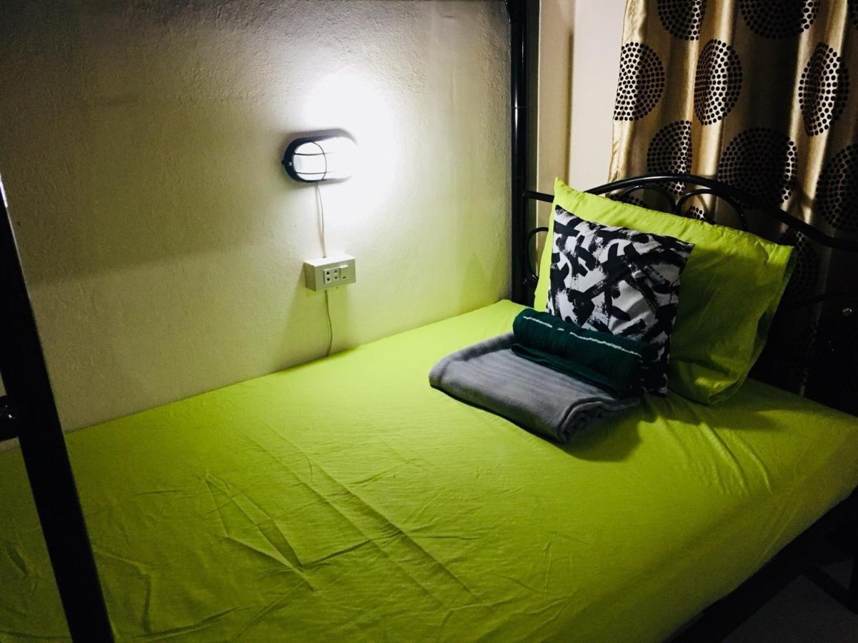 Interpartie Hotel (Adults Only) Bangkok Rom bilde